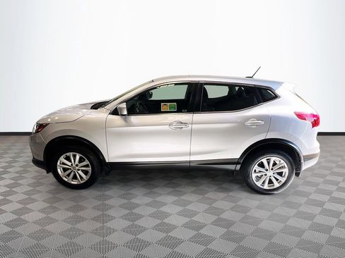 Used 2017 Nissan Rogue Sport S w/ S Appearance Package FWD image 4