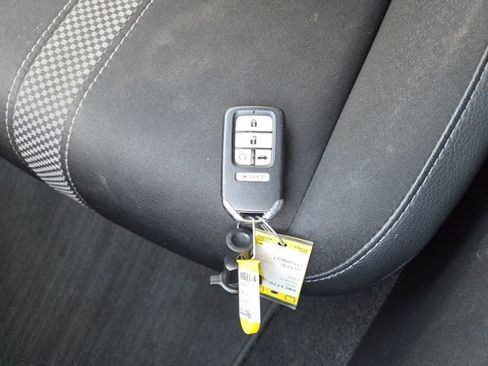 Used 2020 Honda Civic Sport image 32