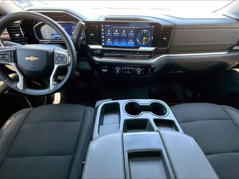 Used 2024 Chevrolet Silverado 1500 LT AWD/4WD image 16