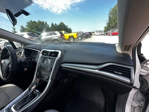 Used 2016 Ford Fusion S FWD image 30