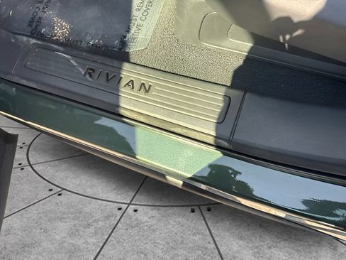 Used 2023 Rivian R1S Adventure AWD/4WD image 34