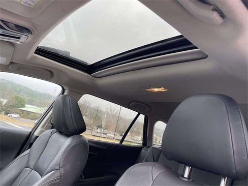 Used 2022 Subaru Outback Limited image 15