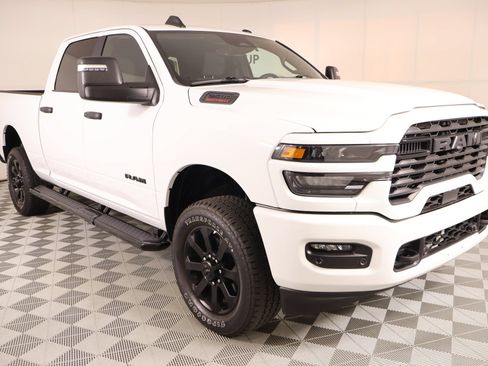 Used 2025 RAM 2500 Big Horn AWD/4WD image 1