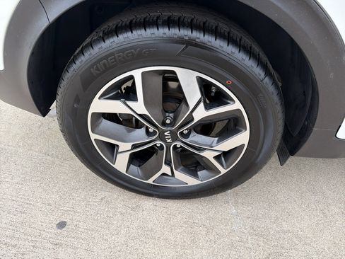 Used 2022 Kia Sportage EX image 40