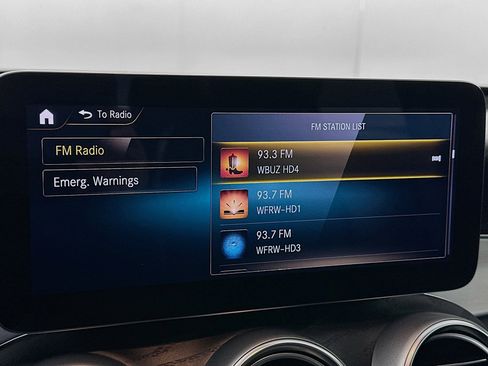 Used 2022 Mercedes-Benz GLC 300 image 21