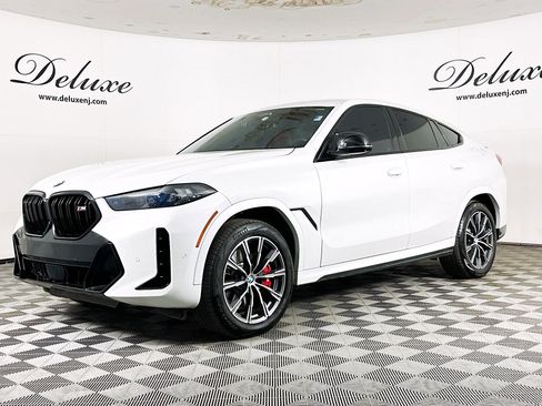 Used 2024 BMW X6 M60i w/ Dynamic Handling Package image 3