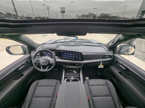 New 2026 Chevrolet Suburban RST image 19