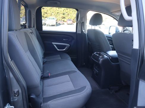 Used 2021 Nissan Titan SV w/ SV Convenience Package image 50