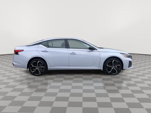 Certified 2025 Nissan Altima 2.5 SR image 12