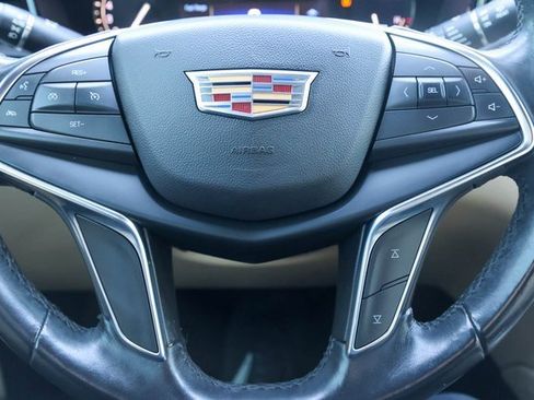 Used 2018 Cadillac XT5 AWD image 26
