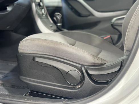 Used 2016 Hyundai Elantra SE w/ Option Group 02 FWD image 21