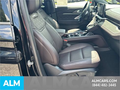 Certified 2026 Ford Explorer Platinum w/ LUX Leather Package AWD/4WD image 15