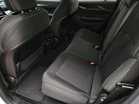 New 2026 Jeep Grand Cherokee Laredo AWD/4WD image 11