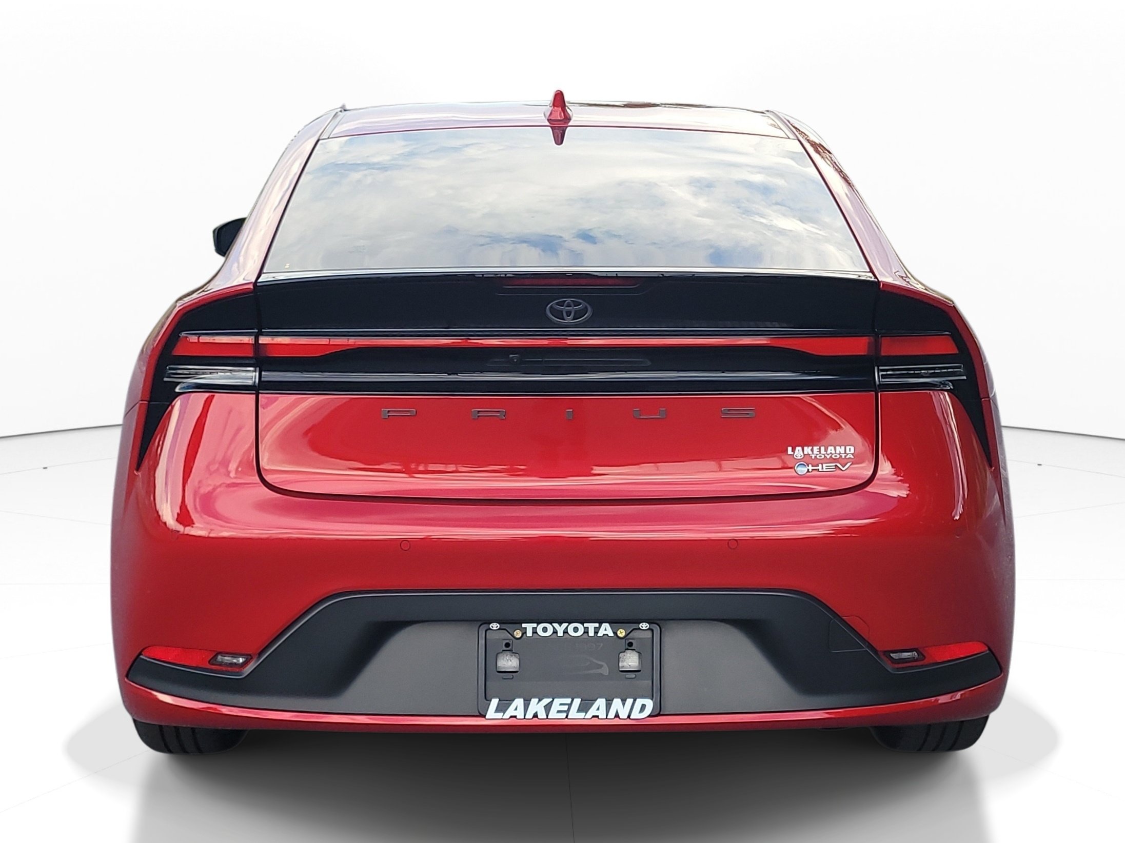 Certified 2025 Toyota Prius LE FWD image 6