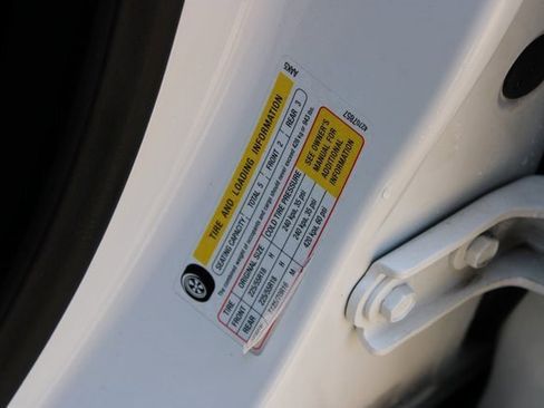 Used 2024 Buick Encore GX Sport Touring image 29