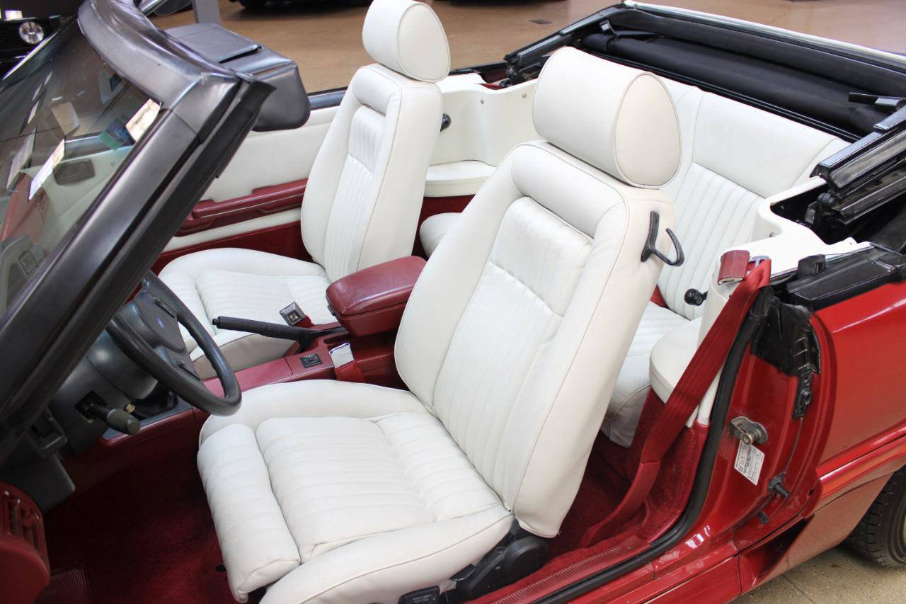 Used 1987 Ford Mustang GT RWD image 40