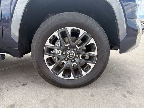 Used 2024 Toyota Tundra Limited image 29