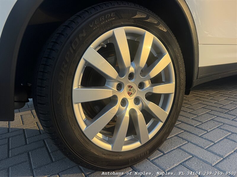 Used 2013 Porsche Cayenne S AWD/4WD image 20