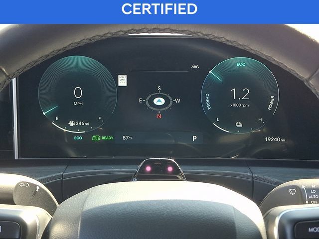 Certified 2025 Hyundai Santa Fe Limited AWD/4WD image 21
