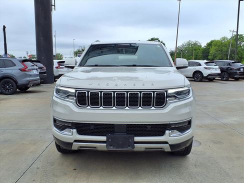 Used 2022 Jeep Wagoneer Series III w/ Premium Group I AWD/4WD image 25