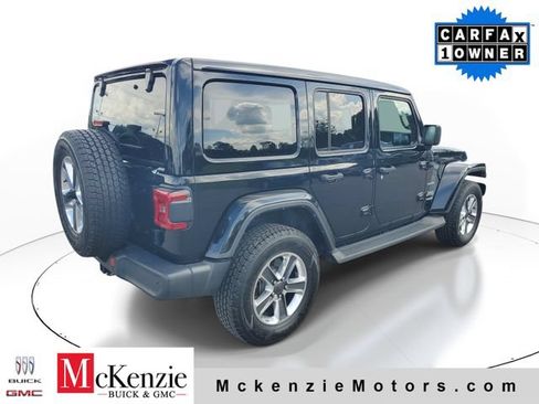Used 2022 Jeep Wrangler Unlimited Sahara w/ LED Lighting Group AWD/4WD image 4