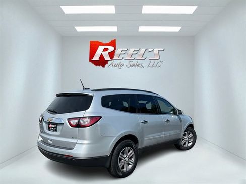 Used 2017 Chevrolet Traverse LT AWD/4WD image 7