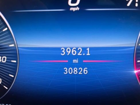 Used 2024 Mercedes-Benz GLS 450 4MATIC image 18