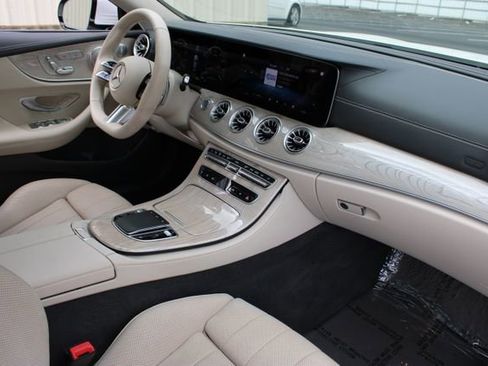 Used 2023 Mercedes-Benz E 450 Coupe image 11