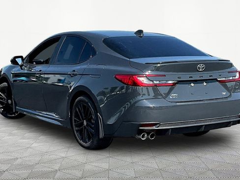 Used 2025 Toyota Camry SE w/ Convenience Package image 4