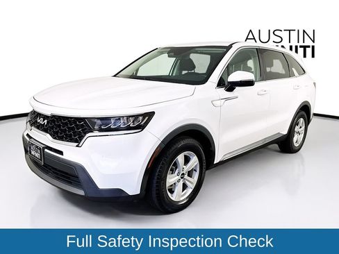 Used 2023 Kia Sorento LX FWD image 3