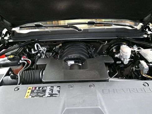 Used 2019 Chevrolet Suburban Premier AWD/4WD image 17
