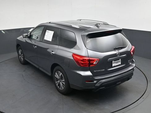 Used 2019 Nissan Pathfinder SL AWD/4WD image 39