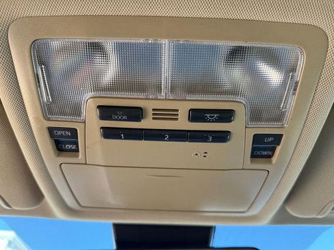 Used 2019 Toyota Highlander Limited AWD/4WD image 20