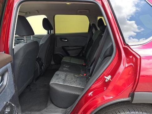 Used 2023 Nissan Rogue SV FWD image 11