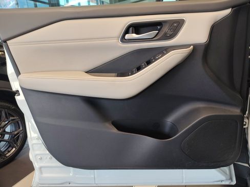 Used 2021 Nissan Rogue SL w/ Premium Package FWD image 30