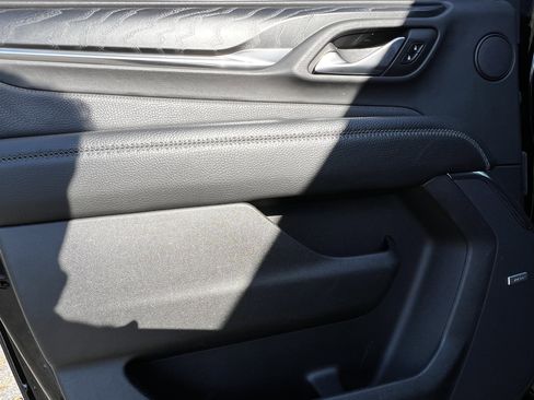 Used 2022 GMC Yukon XL Denali w/ Advanced Technology Package image 31