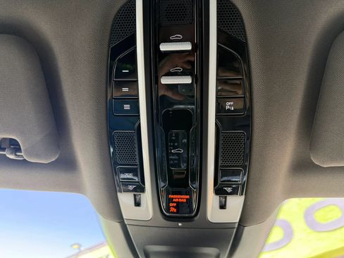 Used 2018 Porsche Panamera 4 AWD/4WD image 35