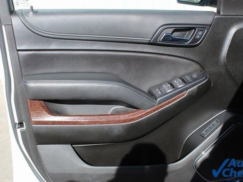 Used 2020 GMC Yukon XL SLT image 7