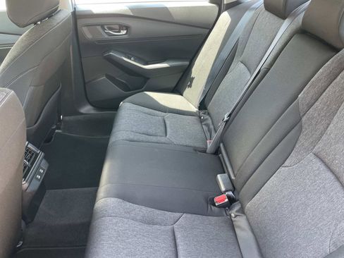 Certified 2025 Honda Accord SE image 19