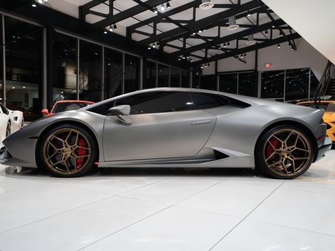 Used 2015 Lamborghini Huracan LP 610-4 AWD/4WD image 35