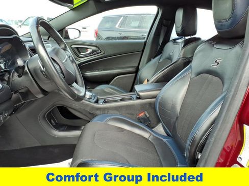 Used 2016 Chrysler 200 S w/ Comfort Group image 12