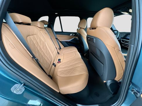 Certified 2024 BMW X5 sDrive40i w/ Premium Package image 29