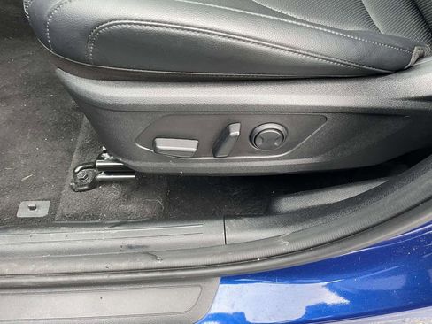 Used 2025 Kia Sportage EX w/ Premium Package image 29