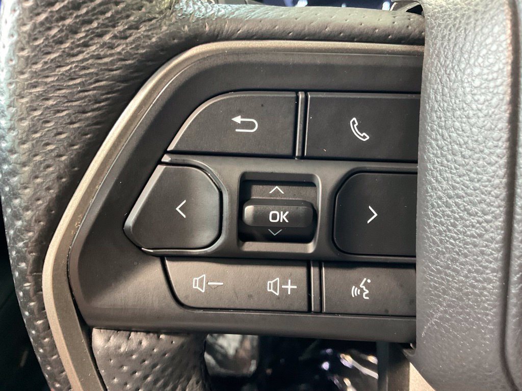 Certified 2025 Toyota Tacoma TRD Off-Road w/ TRD Off Road Upgrade Package AWD/4WD image 12