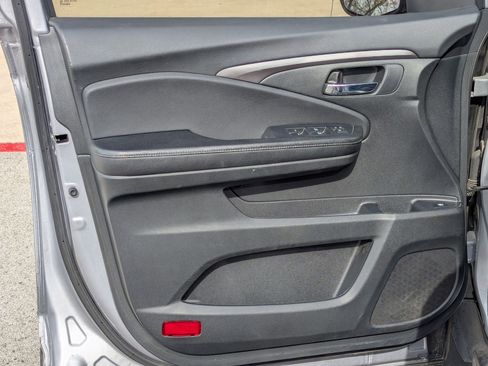 Used 2019 Honda Passport Sport image 11