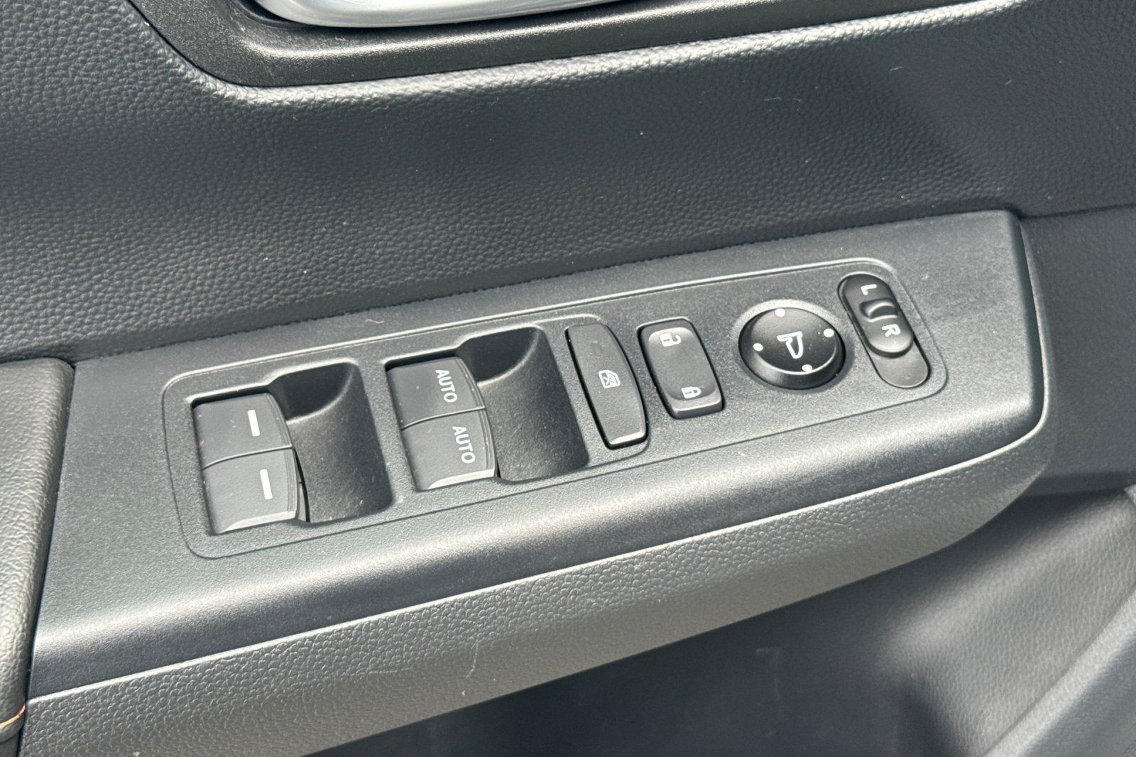 Used 2024 Honda CR-V Sport image 14