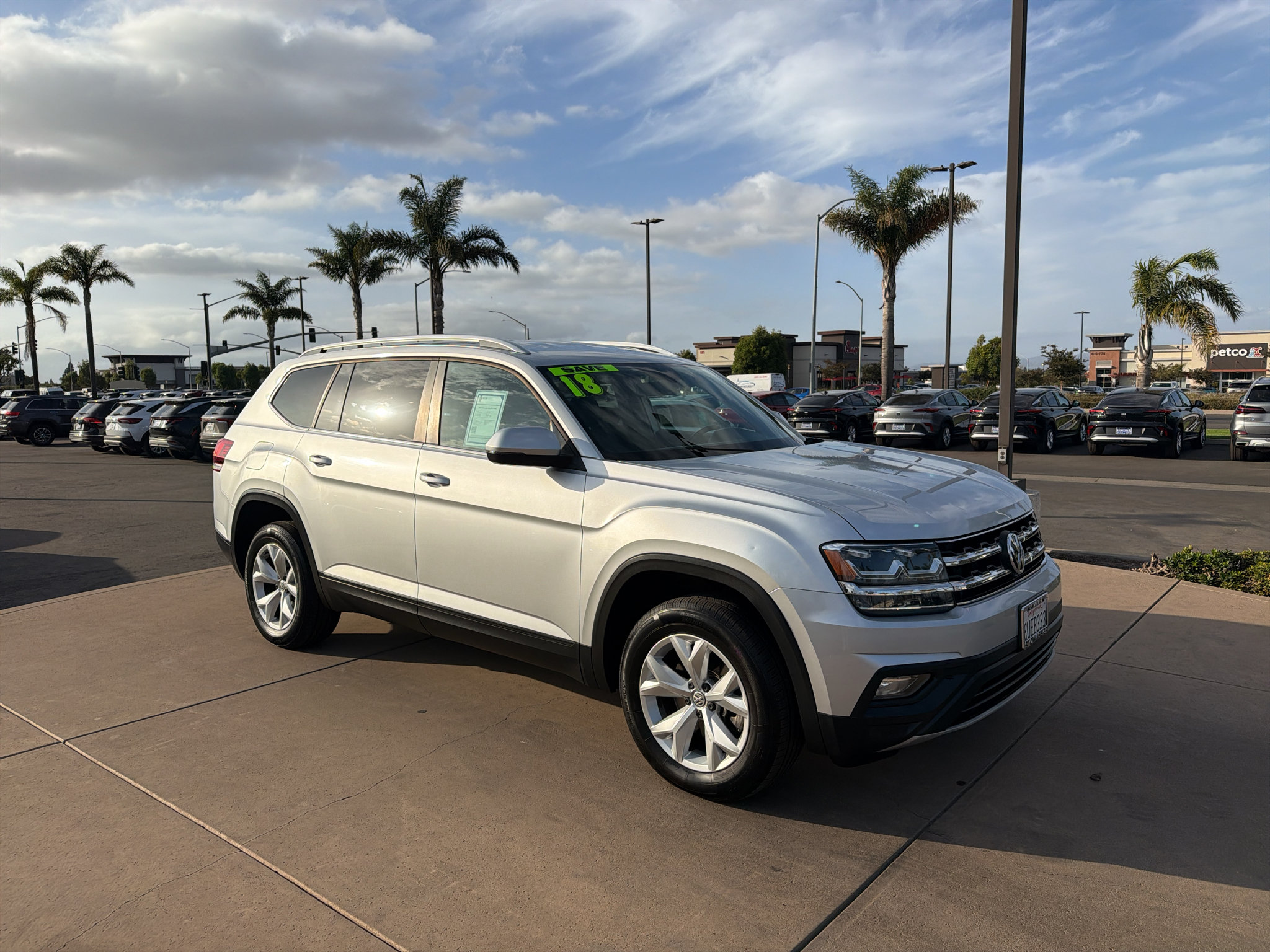 Used 2018 Volkswagen Atlas SE AWD/4WD image 3