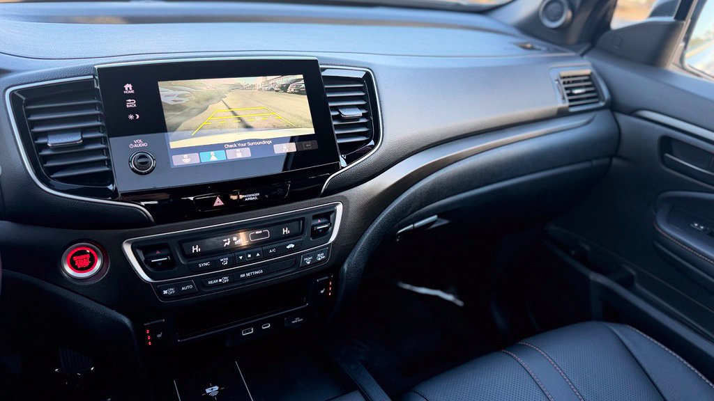 Used 2024 Honda Passport TrailSport image 19