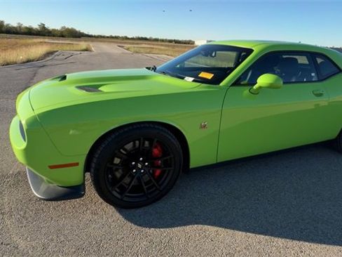 Used 2023 Dodge Challenger R/T Scat Pack w/ Plus Package image 4