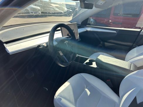 Used 2023 Tesla Model Y Long Range image 4